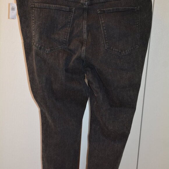 NWT Extra High-Waisted Sky-Hi Straight Black Jeans for Women - Picture 7 of 9